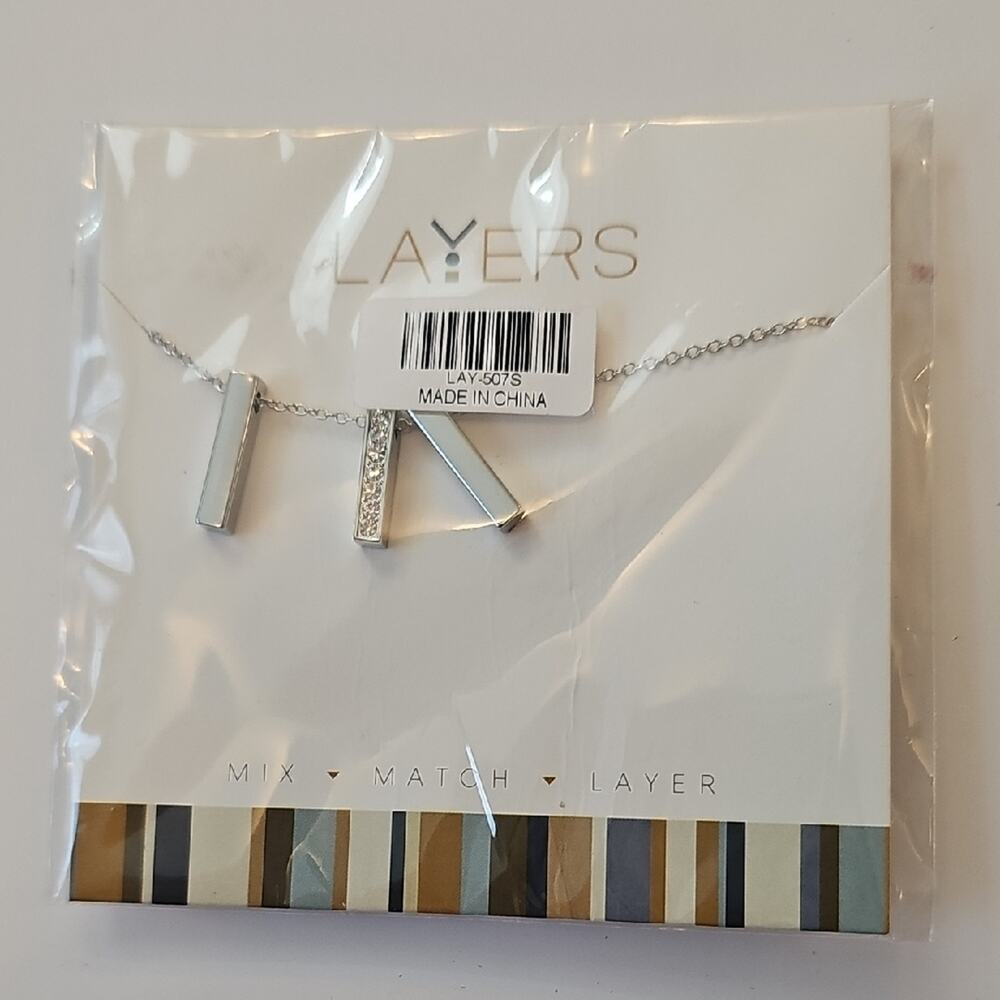 Layers Necklace Womens NWT Silver with Vertical Bars & Faux Diamond Crystals
